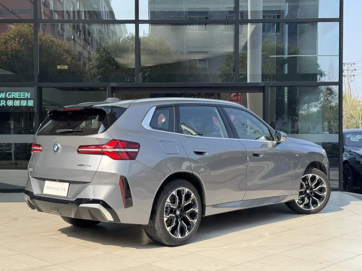 BMW BMW X3 xDrive30L leading M sports suit