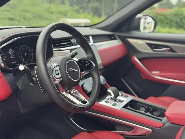 Jaguar Jaguar F-PACE P250 R-Dynamic SE