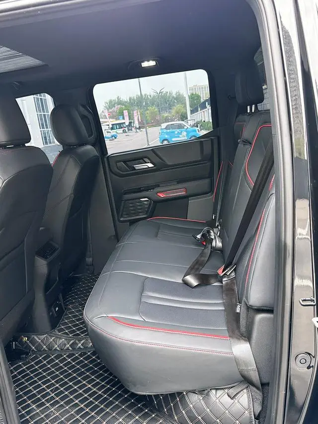 JMC avenue Explorer 2.3T automatic diesel Four-wheel drive Unbounded Version