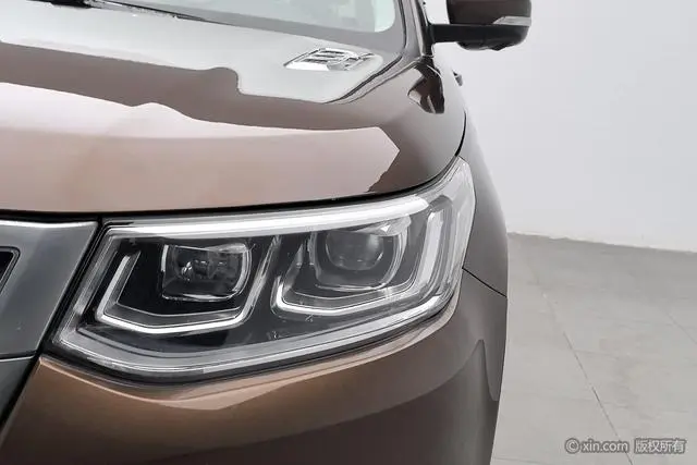 Changan Changan CS95 2.0T four-wheel drive Zhiyu Version
