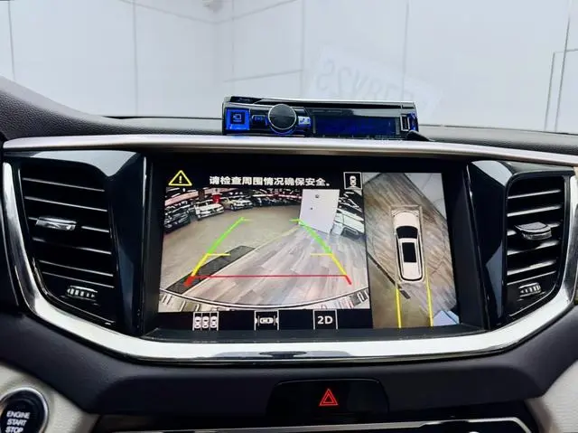 GAC Trumpchi GS8 320T two-wheel drive luxury Zhilian Edition 7 seats
