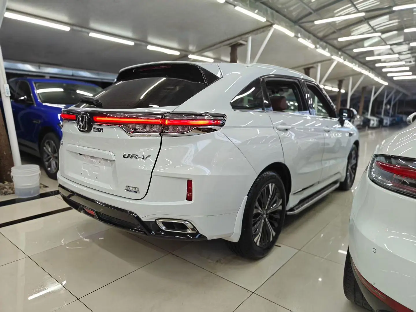 Honda Honda UR-V 370TURBO Four-wheel drive Exclusive Edition