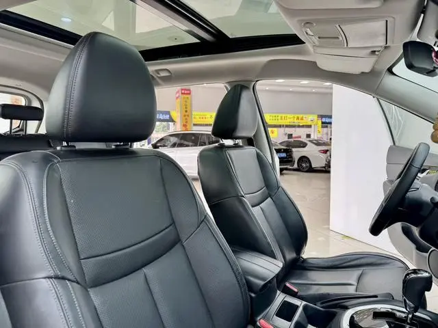 Nissan Qijun 2.0 L XL ITS CVT 2WD Comfort Commemorative Edition