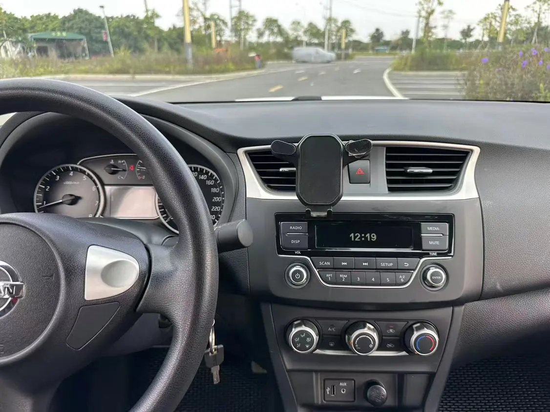 Nissan Xuan Yi Classic 1.6 XE CVT Comfort Edition