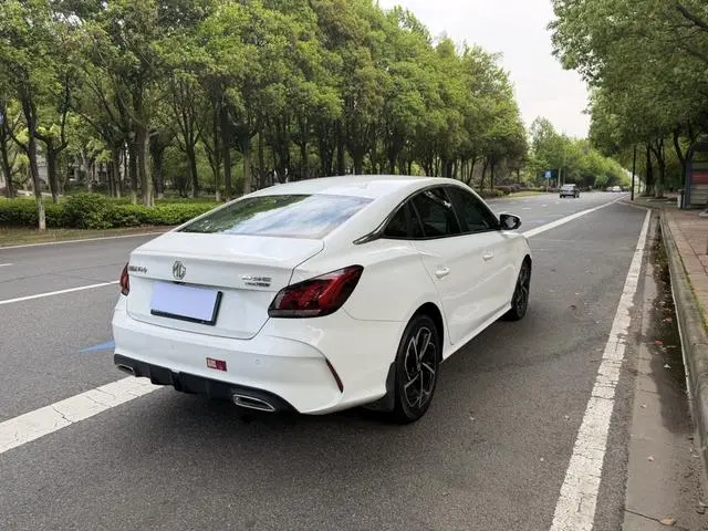 MG MG5 300TGI DCT Green Luxury Luxury Edition