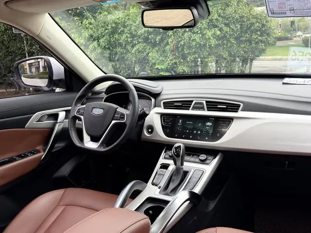 Geely Boyue 1.8TD automatic two-wheel drive Zhizun type 4G connected version