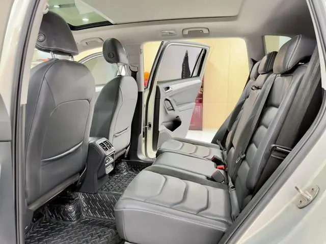 Volkswagen Tiguan L 330TSI automatic two-wheel drive Smart edition