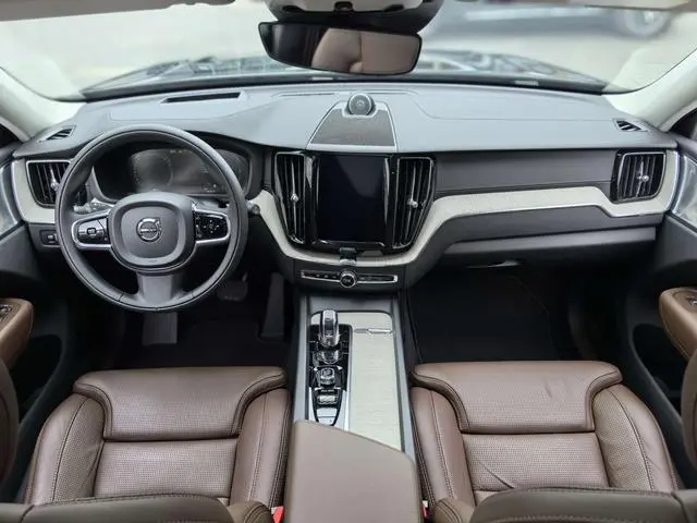 Volvo Volvo XC60 PHEV T8 E-drive Hybrid Zhizun Deluxe Edition Country V