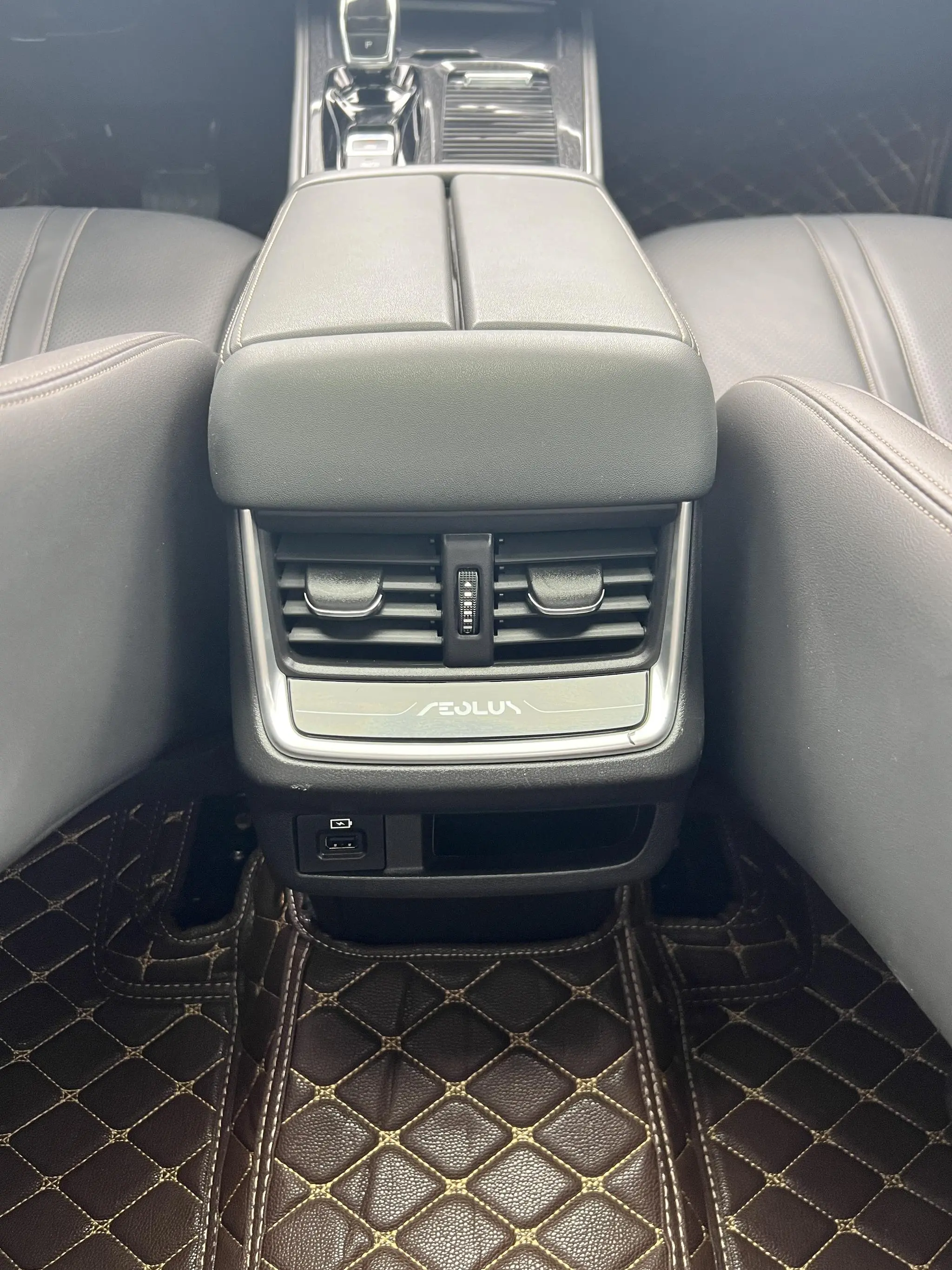 Dongfeng Fengshen Yi Hyun MAX 1.5T Super Burning Cool Dad Version