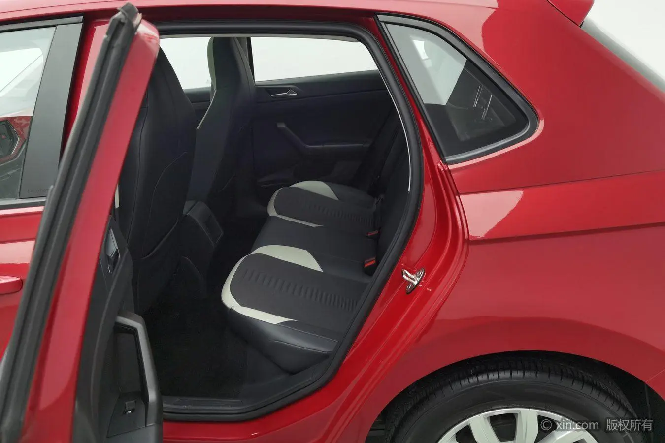 Volkswagen Polo Plus 1.5L automatic colorful technology version