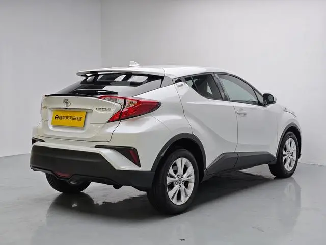 TOYOTA IZOA 2.0L Yixiang Edition