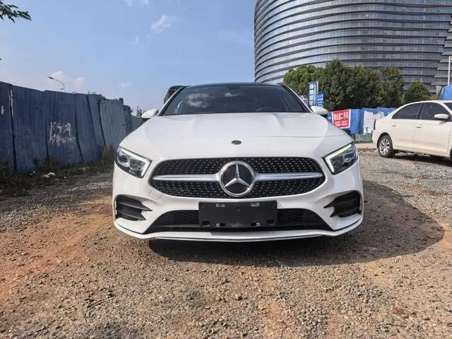 Mercedes-Benz Mercedes-Benz A-class Facelift A 200 L sports sedan fashion type