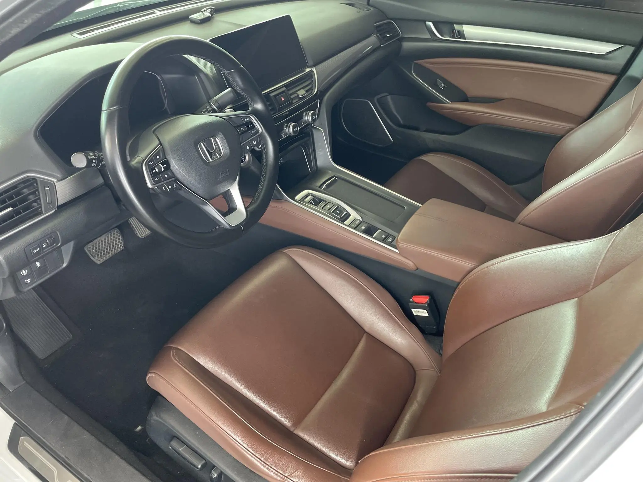 Honda Yingshipai Rui*Hybrid 2.0L Jingya Version