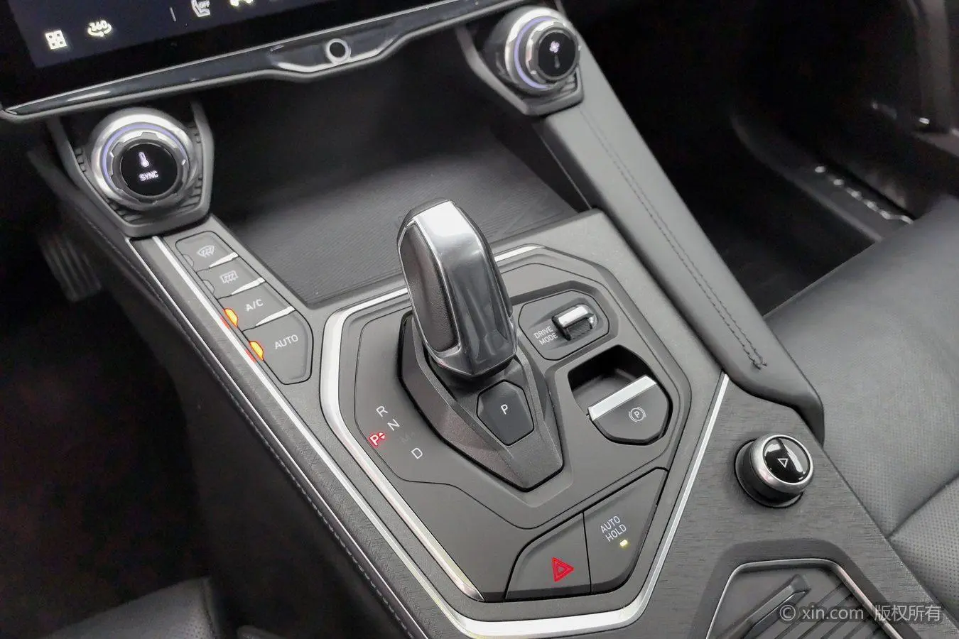 LYNK & CO Lynk 01 2.0TD two-wheel drive Pro