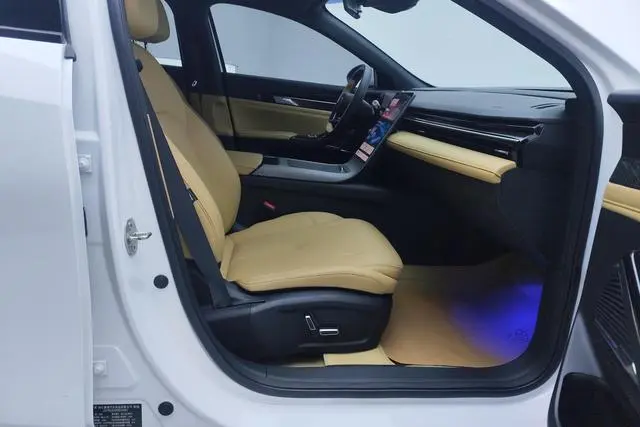 Geely Galaxy Galaxy L6 1.5T DHT 125km Starship