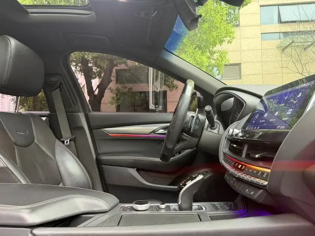 Cadillac Cadillac CT5 Facelift 28T leading sports type