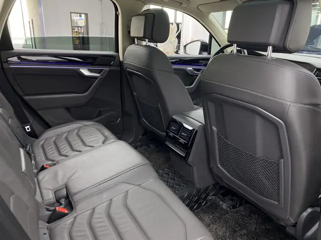 Volkswagen Touareg 3.0 TSI Ruixiang Edition Yao Black Sports Suit