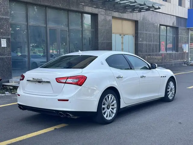 Maserati Ghibli 3.0T Standard Edition