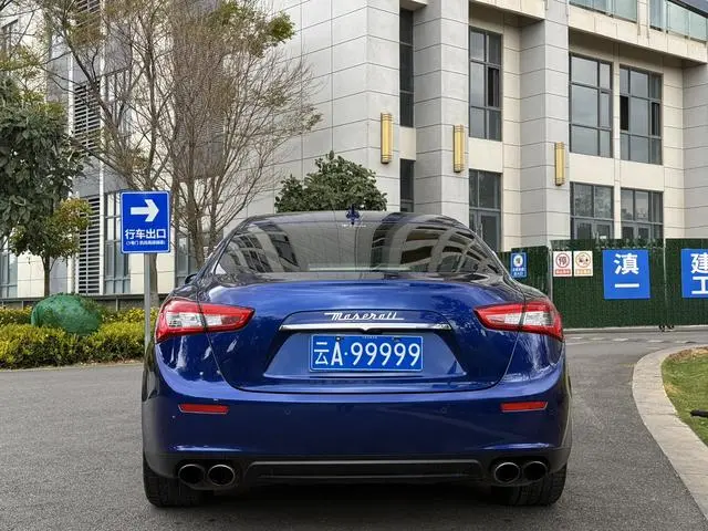 Maserati Ghibli 3.0T Standard Edition