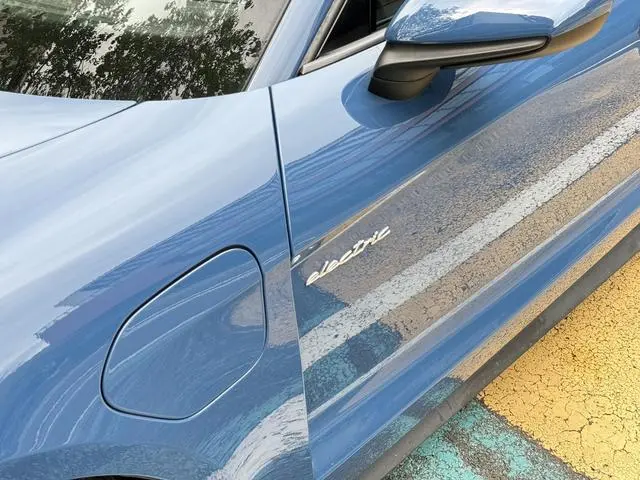Porsche Taycan Taycan
