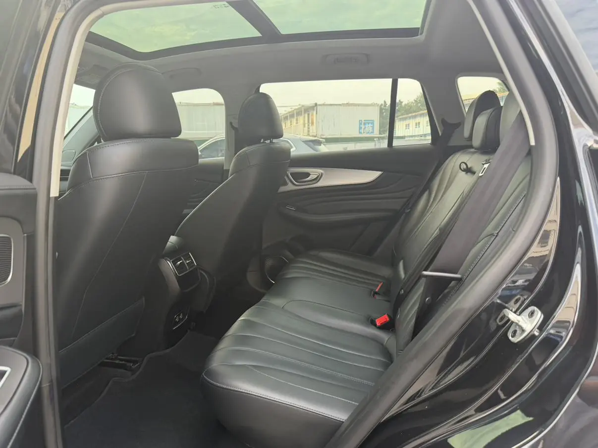 Roewe Roewe RX5 MAX Supreme Series 400TGI Automatic Smart Cockpit Premium Edition