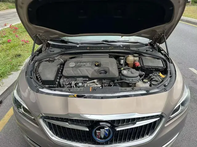 Buick Lacrosse 30H luxury