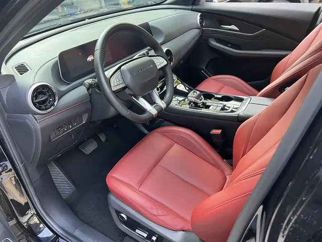 Dongfeng Fengxing Popular T5 EVO Heatwave 1.5 TD DCT Xingyao Edition