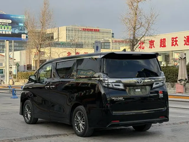 TOYOTA Wilfa Dual engine 2.5L HV Premium Edition