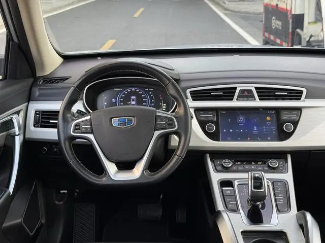 Geely Boyue 1.8TD DCT two-wheel drive intelligent 4G connected version