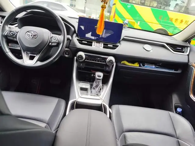 TOYOTA Wilanda 2.0L two-wheel drive luxury PLUS edition