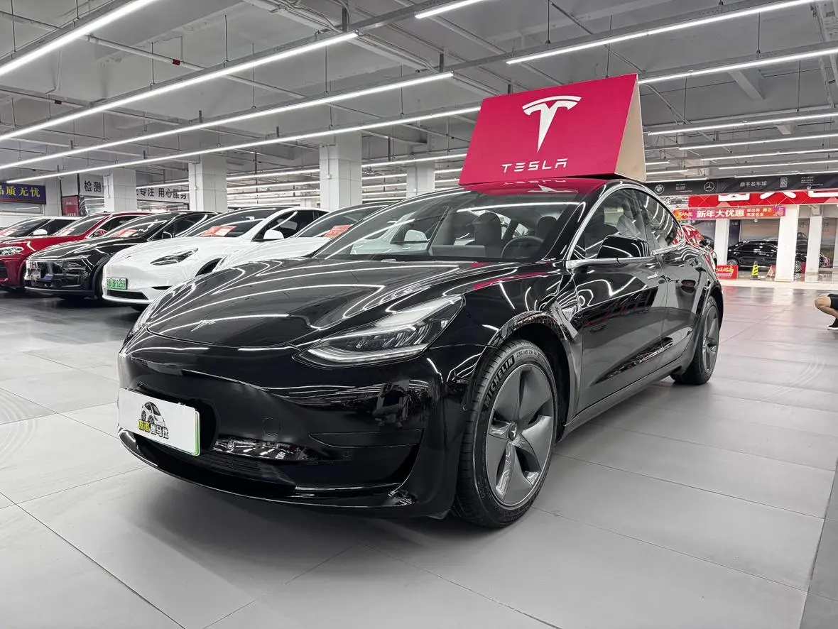 Tesla Model 3 Upgraded version of standard battery life rear drive