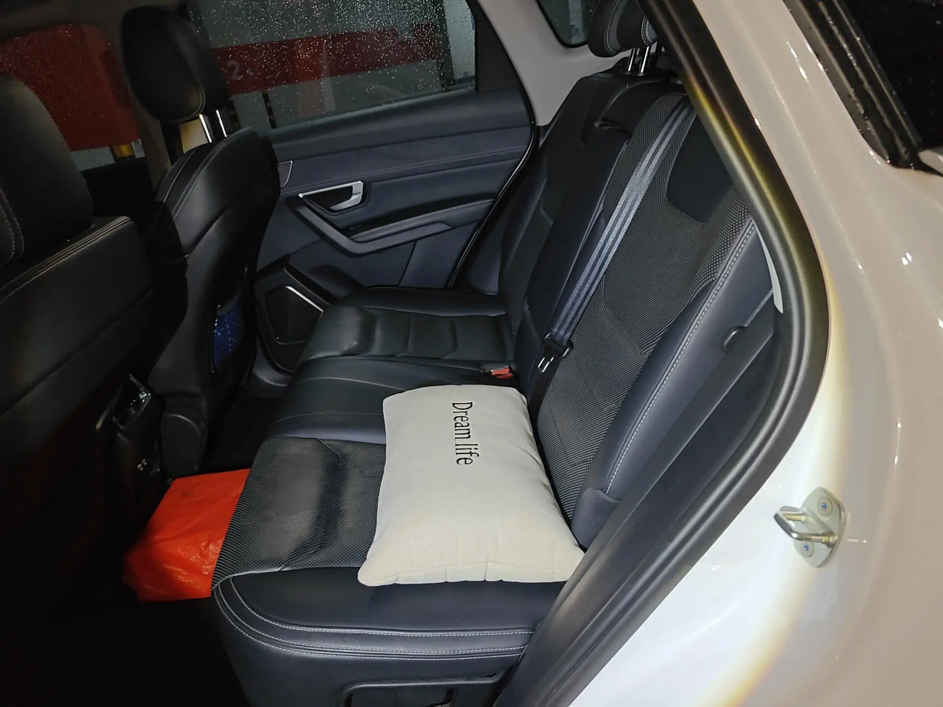 BYD Song Pro DM DM 1.5T four-wheel drive performance version flagship model