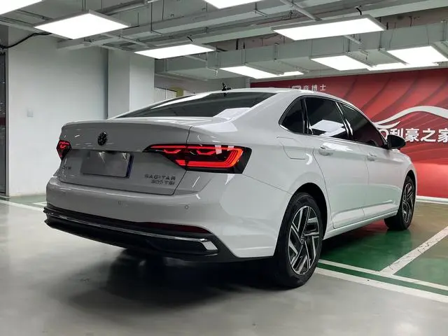Volkswagen Sagitar Facelift Two 300TSI DSG Beyond Edition