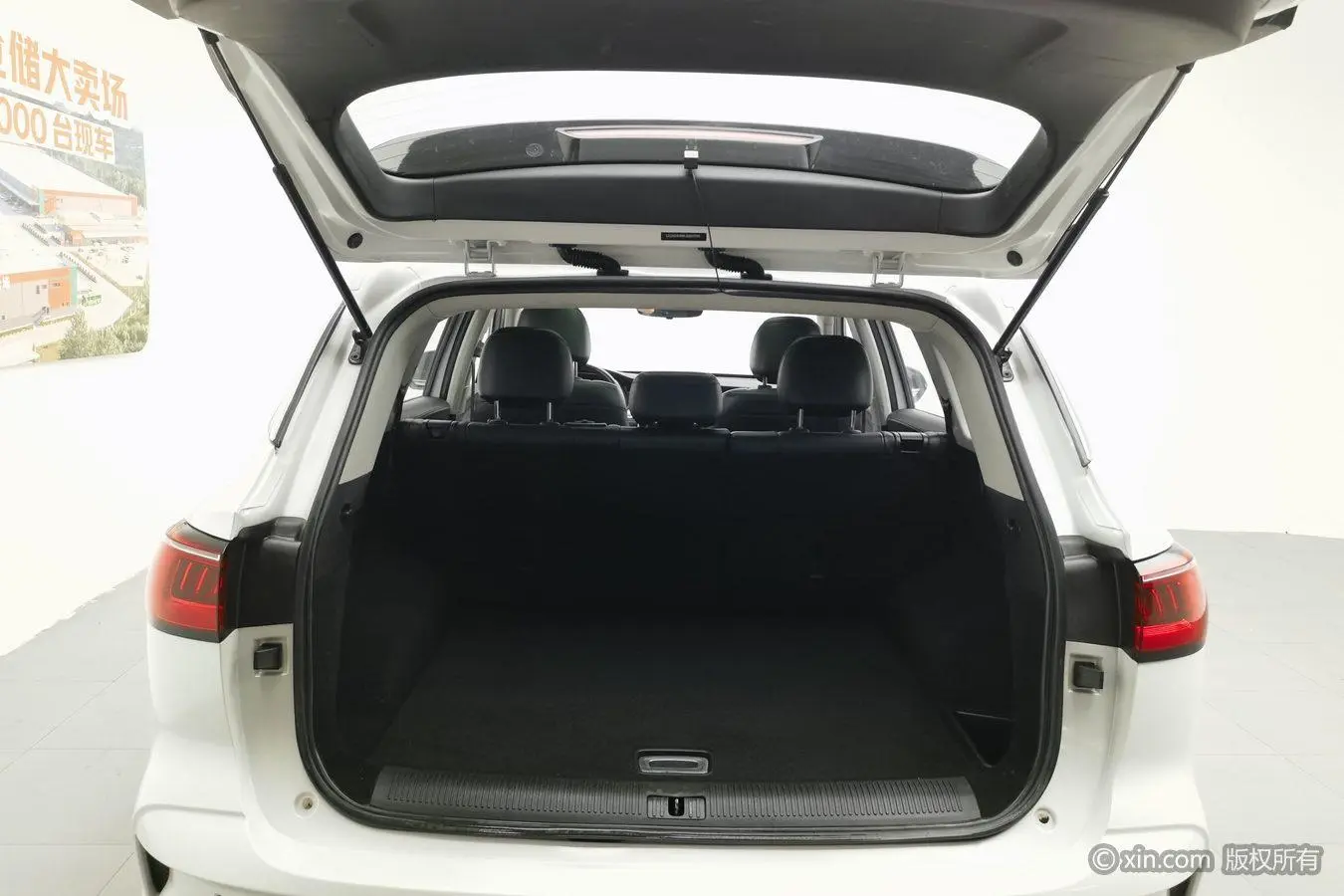 Roewe Roewe RX5 MAX 300TGI Automatic Smart Cockpit Deluxe Edition