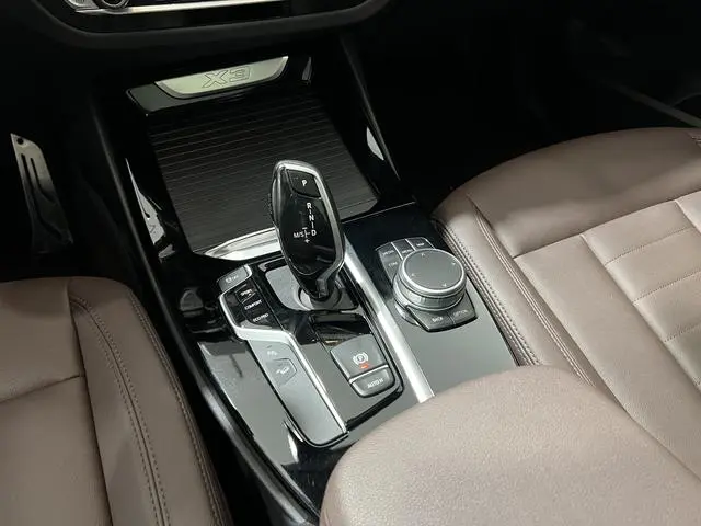 BMW BMW X3 xDrive25i M sports suit
