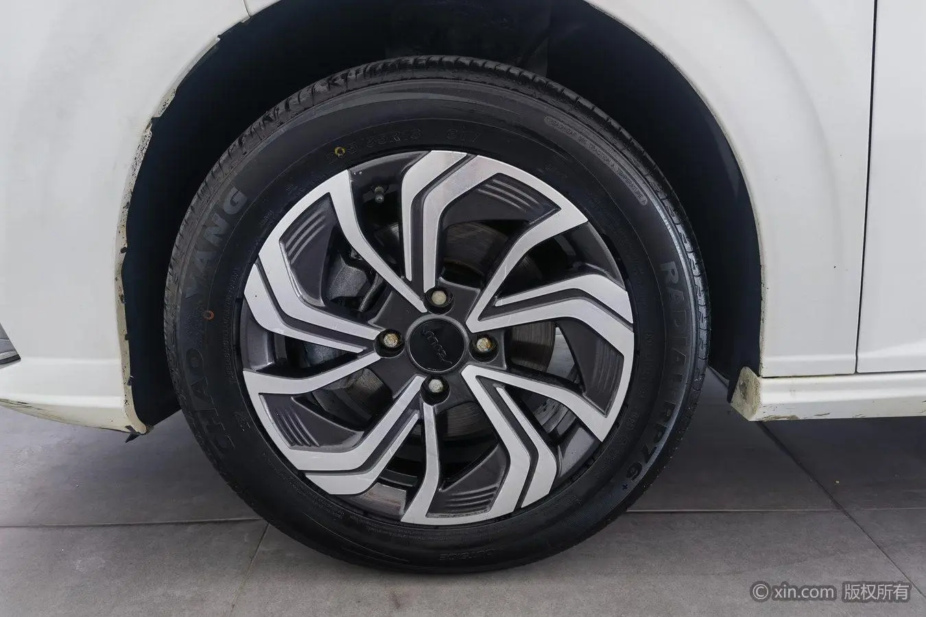 Dongfeng Fengshen Yi Hyun 230T automatic wind chasing version