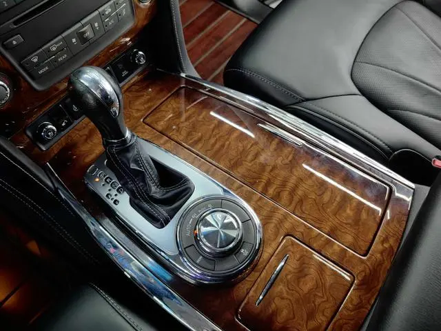 Infiniti Infiniti QX80 5.6L 4WD