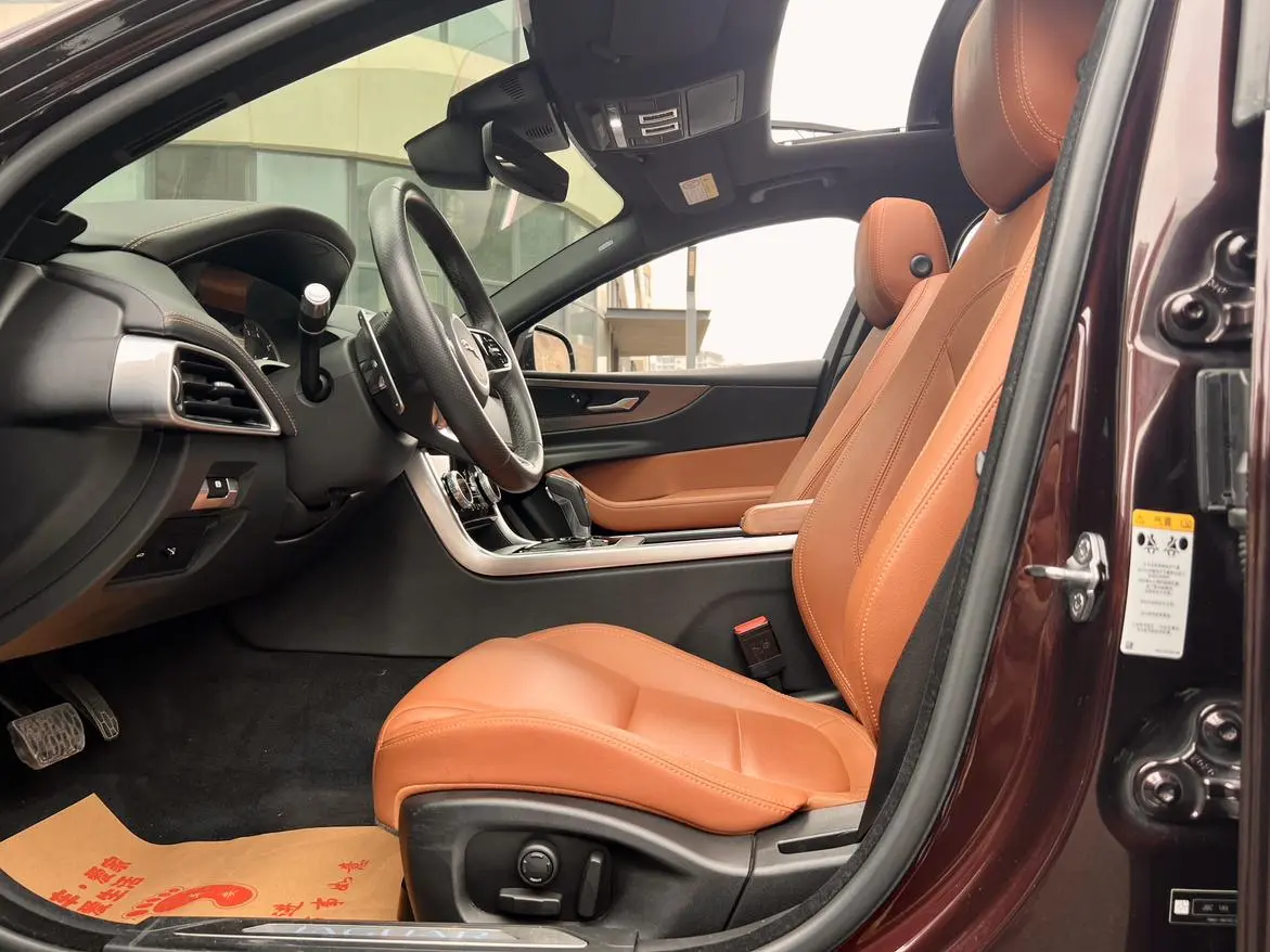 Jaguar Jaguar XEL 2.0T 200PS R-DYNAMIC S Enterprising Sports Edition