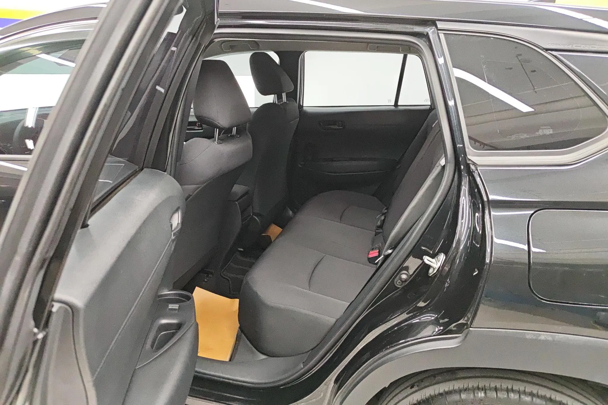 TOYOTA Corolla Sharp amplifier 2.0L Pioneer Edition