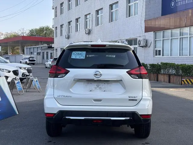 Nissan Qijun 2.0L CVT Zhilian Exclusive Edition 2WD