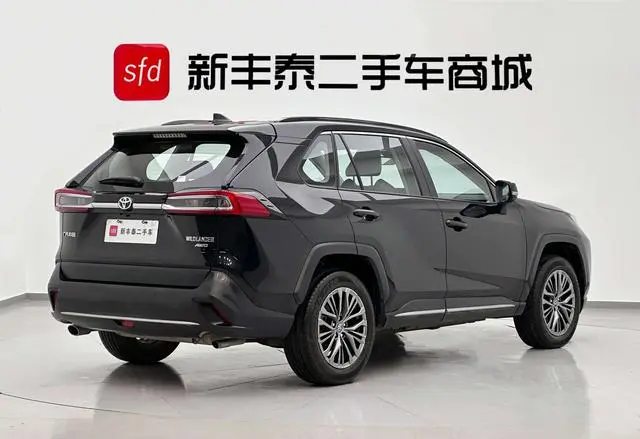 TOYOTA Wilanda 2.0L four-wheel drive Luxury PLUS edition