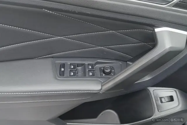 Volkswagen Tiguan L 330TSI two-wheel drive R-Line Premium edition