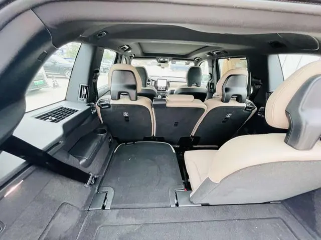 Volvo Volvo XC90 PHEV E-drive hybrid T8 Long battery life Zhizun Deluxe Edition 7 Seats