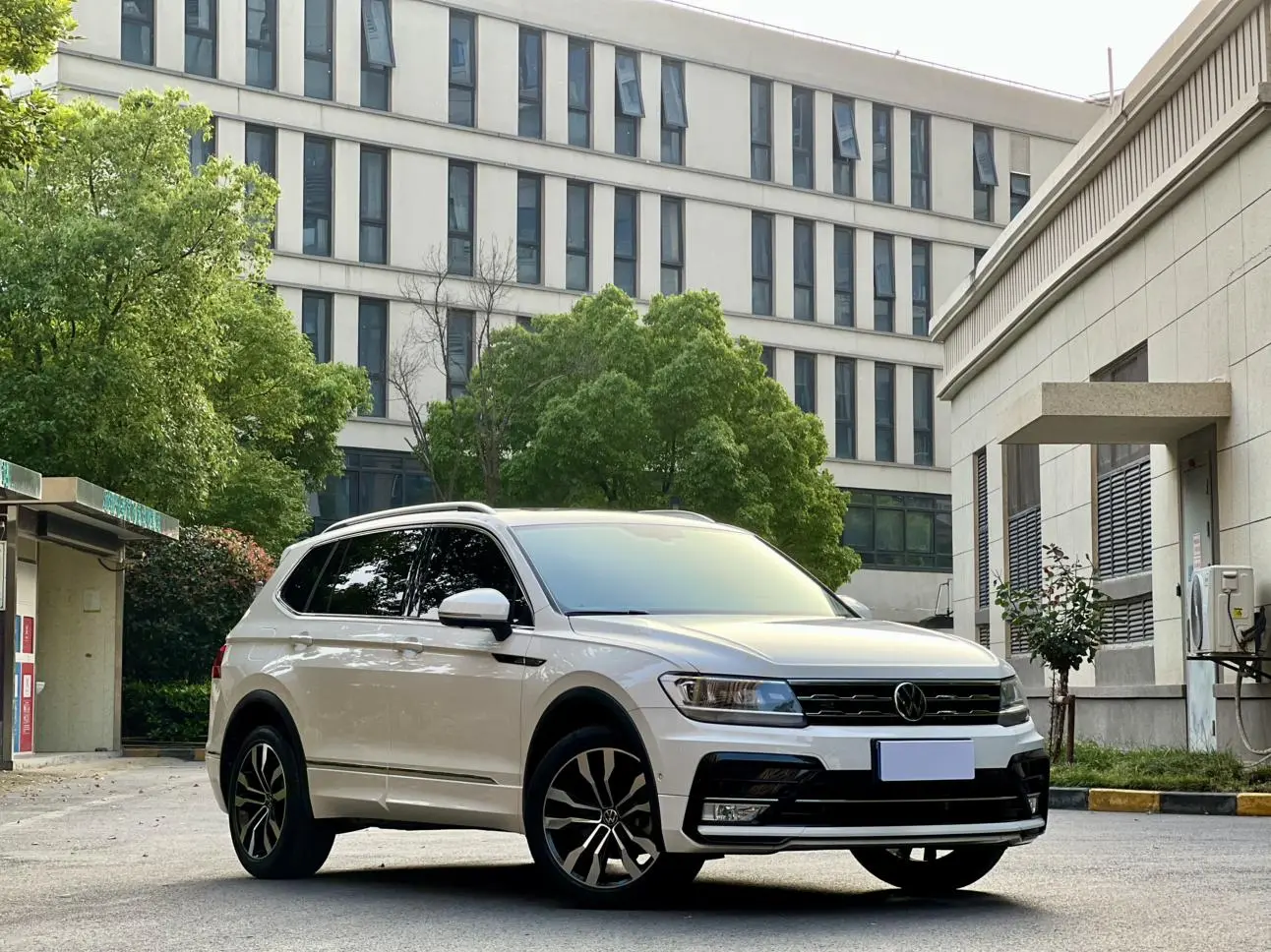 Volkswagen Tiguan L 330TSI automatic two-wheel drive R-Line Premium edition