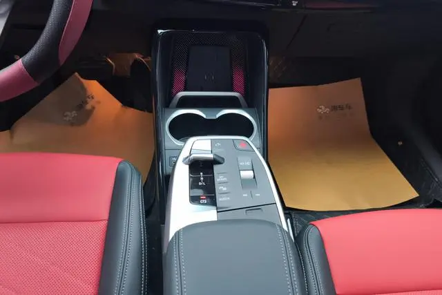 BMW BMW X1 sDrive25Li X design set