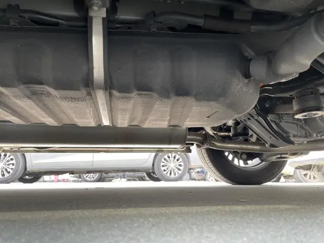 TOYOTA Wilfa Dual engine 2.5L HV Deluxe Edition