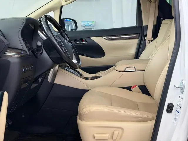 TOYOTA Wilfa Crown Dual Engine 2.5L HV Premium Edition