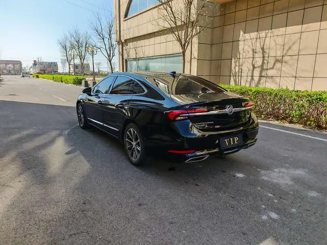 Buick Lacrosse 652T luxury