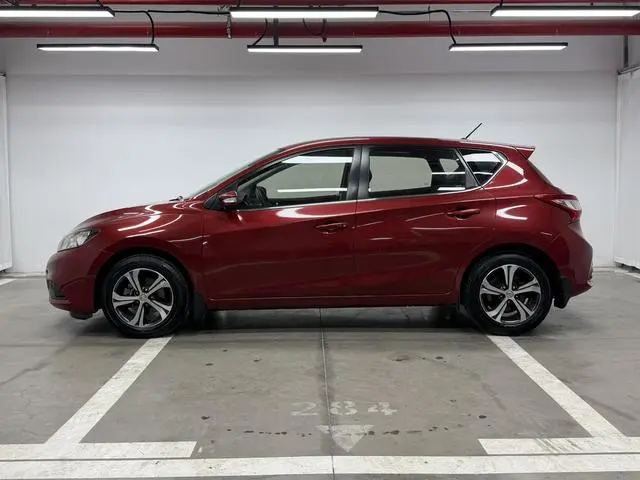 Nissan TIIDA 1.6L CVT Smart Travel Edition