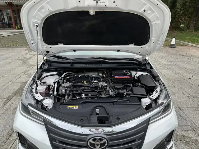 TOYOTA Asian lion 2.0L Deluxe Edition